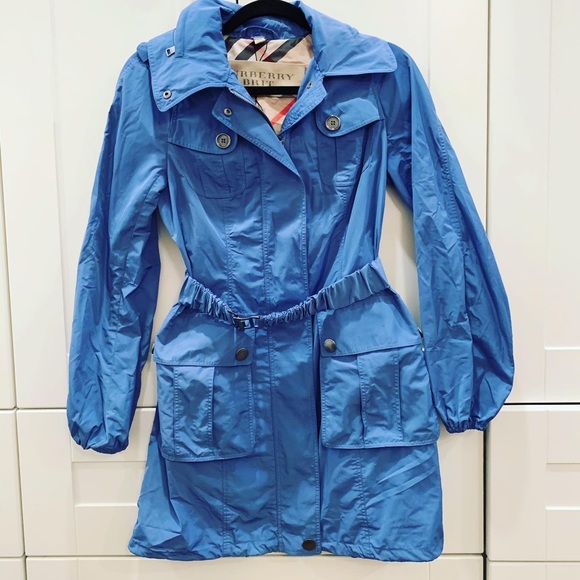 Burberry Britt Rain Coat. Size 2 US or XS - Picture 2 of 3